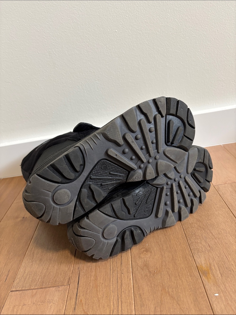 Kamik Kids Black Winter Boots Size 6 - Picture 5 of 7